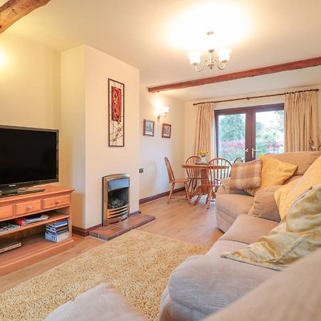 Berrys Place Farm Cottage Gloucester Exterior foto